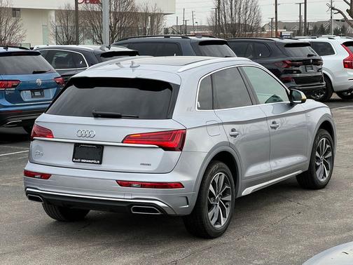 2023 Audi Q5 45 S line Premium Plus