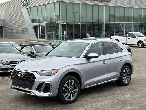 2023 Audi Q5 45 S line Premium Plus