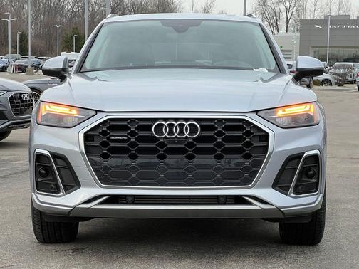 2023 Audi Q5 45 S line Premium Plus