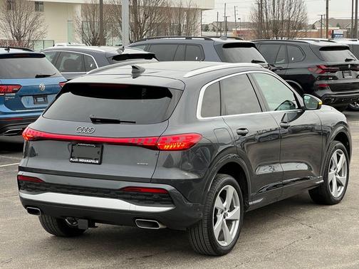 2025 Audi Q5 Premium Plus TFSI quattro S tronic