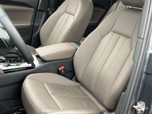 2025 Audi Q5 Premium Plus TFSI quattro S tronic