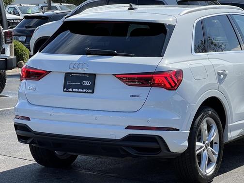 2024 Audi Q3 45 S line Premium Plus