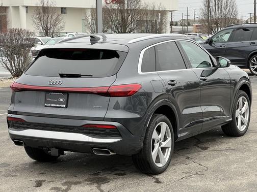 2025 Audi Q5 Premium Plus TFSI quattro S tronic