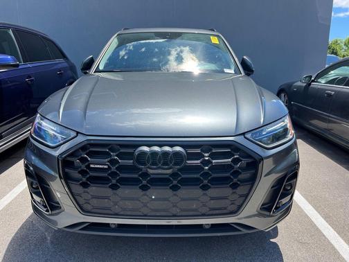 Daytona Gray Pearl Effect 2022 Audi Q5 45 S line Premium Plus
