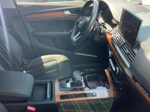 Daytona Gray Pearl Effect 2022 Audi Q5 45 S line Premium Plus