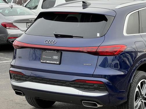 2025 Audi Q5 Premium TFSI quattro S tronic