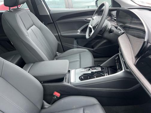 2025 Audi Q5 Premium TFSI quattro S tronic