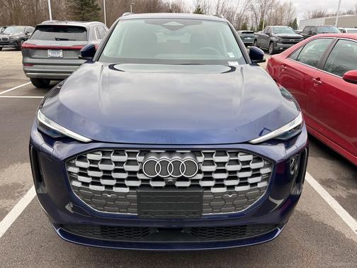 2025 Audi Q5 Premium TFSI quattro S tronic