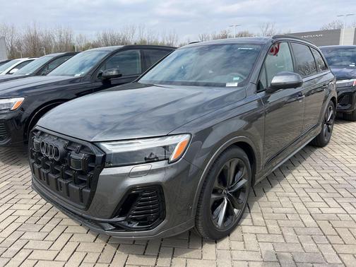 Samurai Gray Metallic 2026 Audi Q7 55 Premium Plus