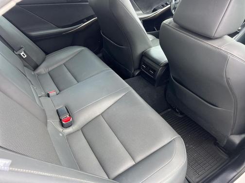 2017 Lexus IS 300 Base