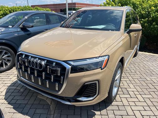 2025 Audi Q7 55 Premium