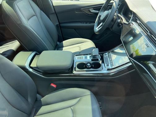 2025 Audi Q7 55 Premium
