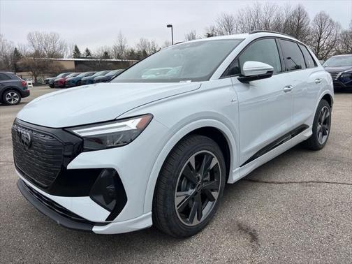 2025 Audi Q4 e-tron Premium