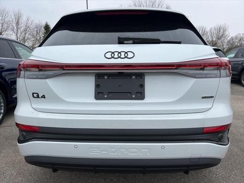 2025 Audi Q4 e-tron Premium