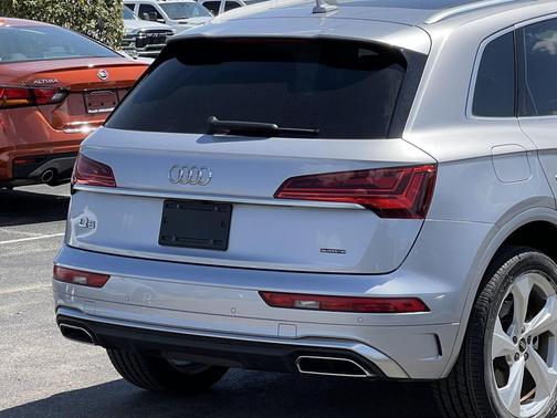 2022 Audi Q5 45 S line Premium Plus