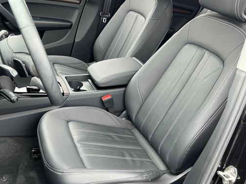 2023 Audi Q5 45 S line Premium