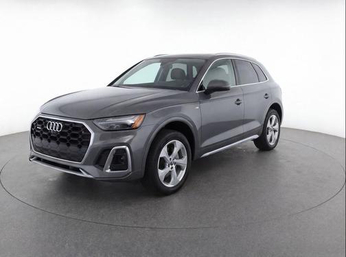 Chronos Gray Metallic 2023 Audi Q5 45 S line Premium Plus