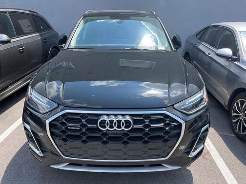 Mythos Black Metallic 2023 Audi Q5 45 S line Premium Plus