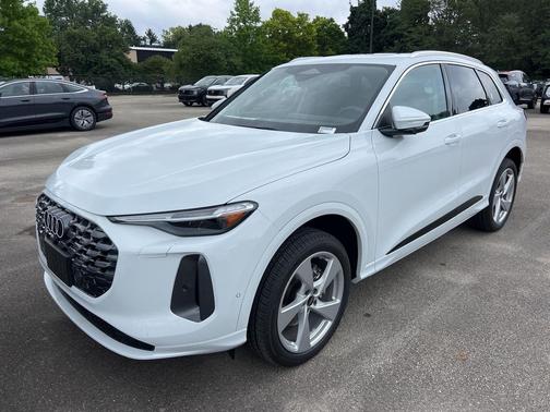 2025 Audi Q5 Premium Plus