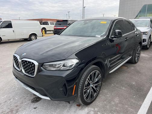 2025 BMW X4 xDrive30i