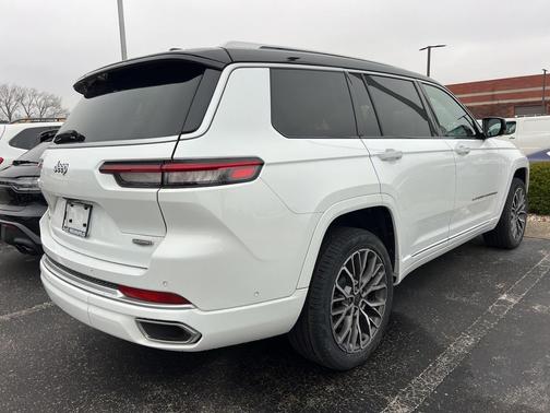 2023 Jeep Grand Cherokee L Summit Reserve