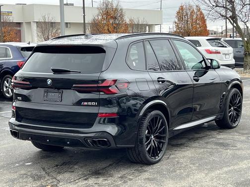 2024 BMW X5 M60i