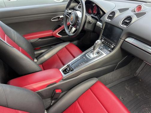 2019 Porsche 718 Cayman S