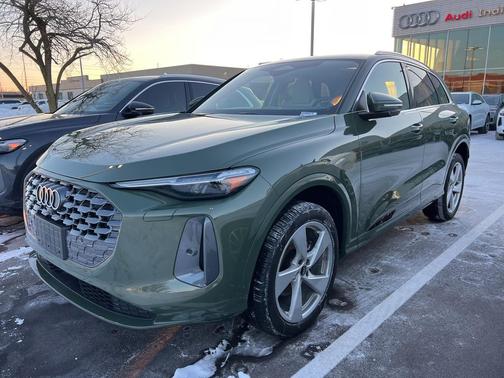 2025 Audi Q5 Premium Plus TFSI quattro S tronic