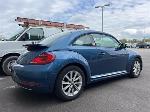 2017 Volkswagen Beetle 1.8T SE