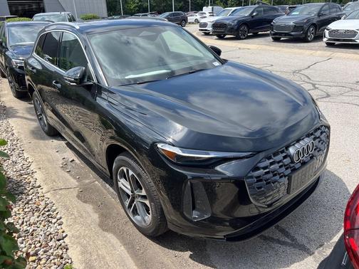 2025 Audi Q5 Premium Plus