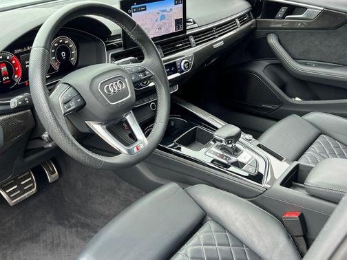 Daytona Gray Pearl Effect 2023 Audi S5 Premium Plus TFSI quattro Tiptronic