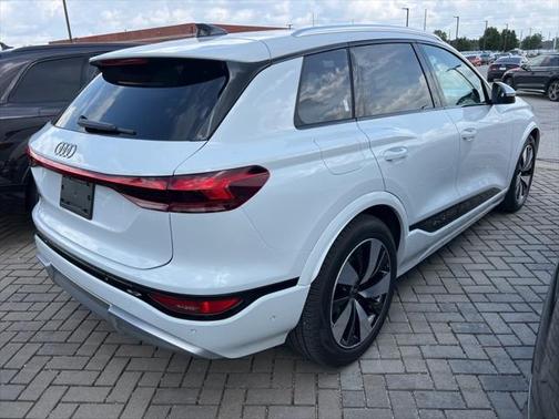 2025 Audi SQ6 e-tron Premium quattro