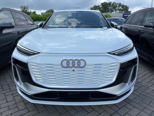 2025 Audi SQ6 e-tron Premium quattro