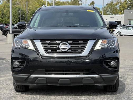 2017 Nissan Pathfinder SL