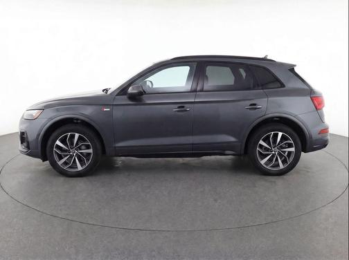 Daytona Gray Pearl Effect 2024 Audi Q5 45 S line Premium