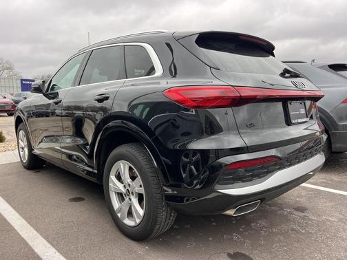 2025 Audi Q5 Premium TFSI quattro S tronic