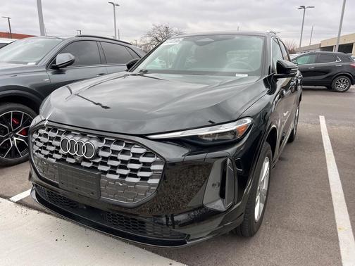 2025 Audi Q5 Premium TFSI quattro S tronic