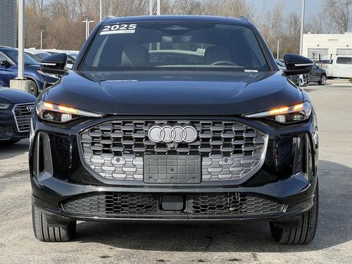 2025 Audi Q5 Premium TFSI quattro S tronic