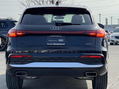 2025 Audi Q5 Premium TFSI quattro S tronic