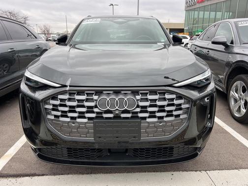 2025 Audi Q5 Premium TFSI quattro S tronic