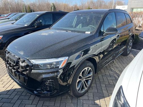 2026 Audi Q7 45 Premium