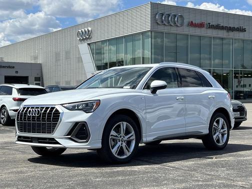 2022 Audi Q3 45 S line Premium