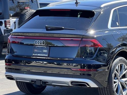 2025 Audi Q8 55 Premium