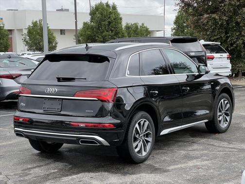 2024 Audi Q5 45 S line Premium