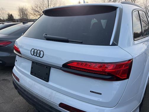 2026 Audi Q7 55 Premium Plus