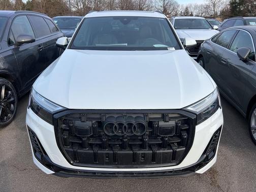 2026 Audi Q7 55 Premium Plus