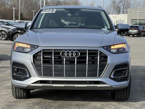 2023 Audi Q5 40 Premium Plus