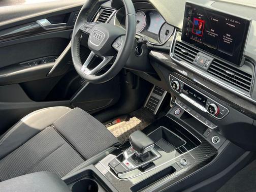 Arkona White 2024 Audi SQ5 3.0T Premium