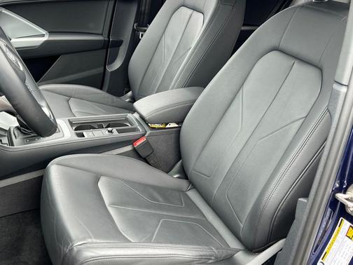 Navarra Blue Metallic 2023 Audi Q3 45 S line Premium Plus