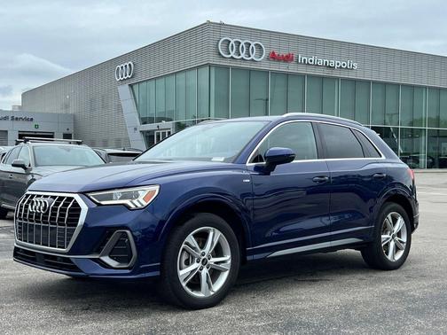 Navarra Blue Metallic 2023 Audi Q3 45 S line Premium Plus